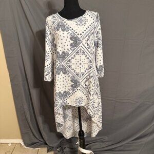ACTING PRO LA High-Low Tunic Size XL